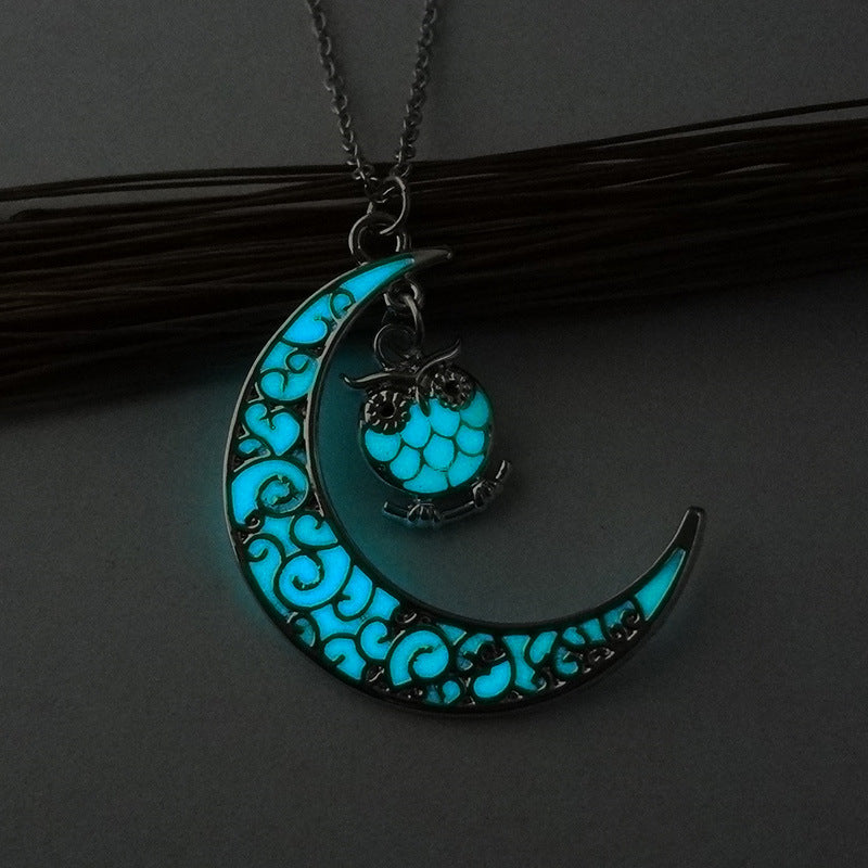 Glowing Pendant Necklaces Silver Plated Chain Necklaces